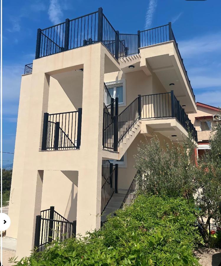 Apartments Has Kotor Exterior photo